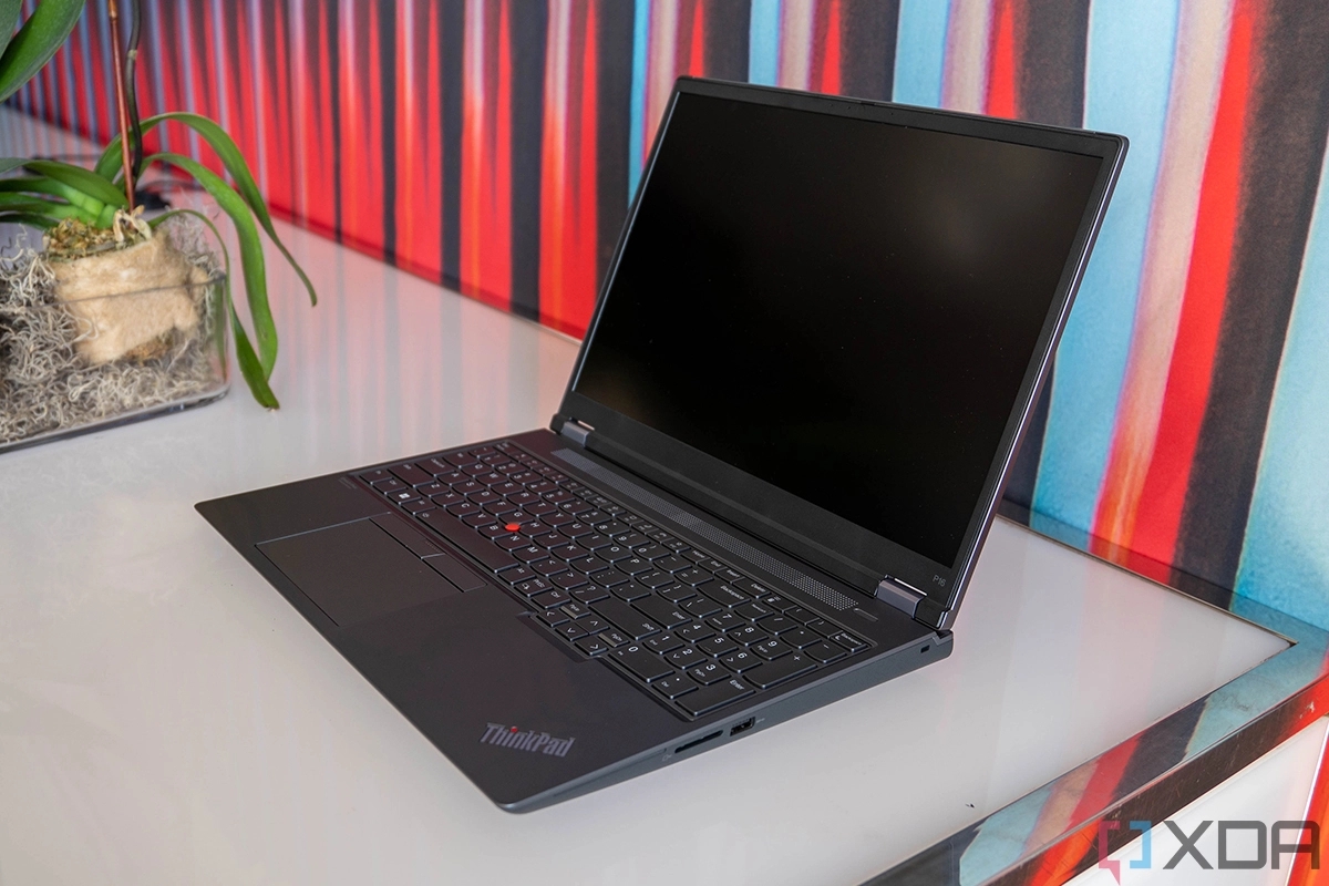 Lenovo-ThinkPad-P16-4_爱奇艺.jpg