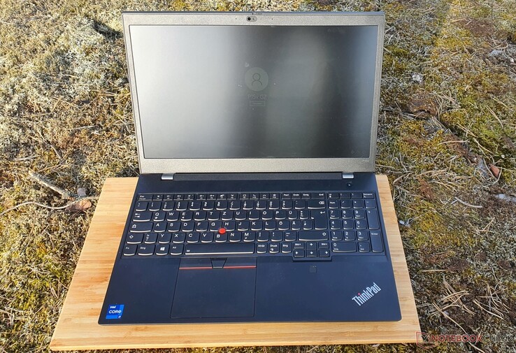 csm_Lenovo_ThinkPad_P15v_Gen2_2_4_4fe10d6fa6.jpg